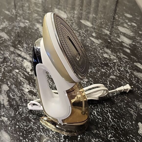 BRAND NEW CONAIR EXTREMESTEAM 2-in-1 HANDHELD STEAMER AND IRON WITH TURBO - Picture 7 of 16